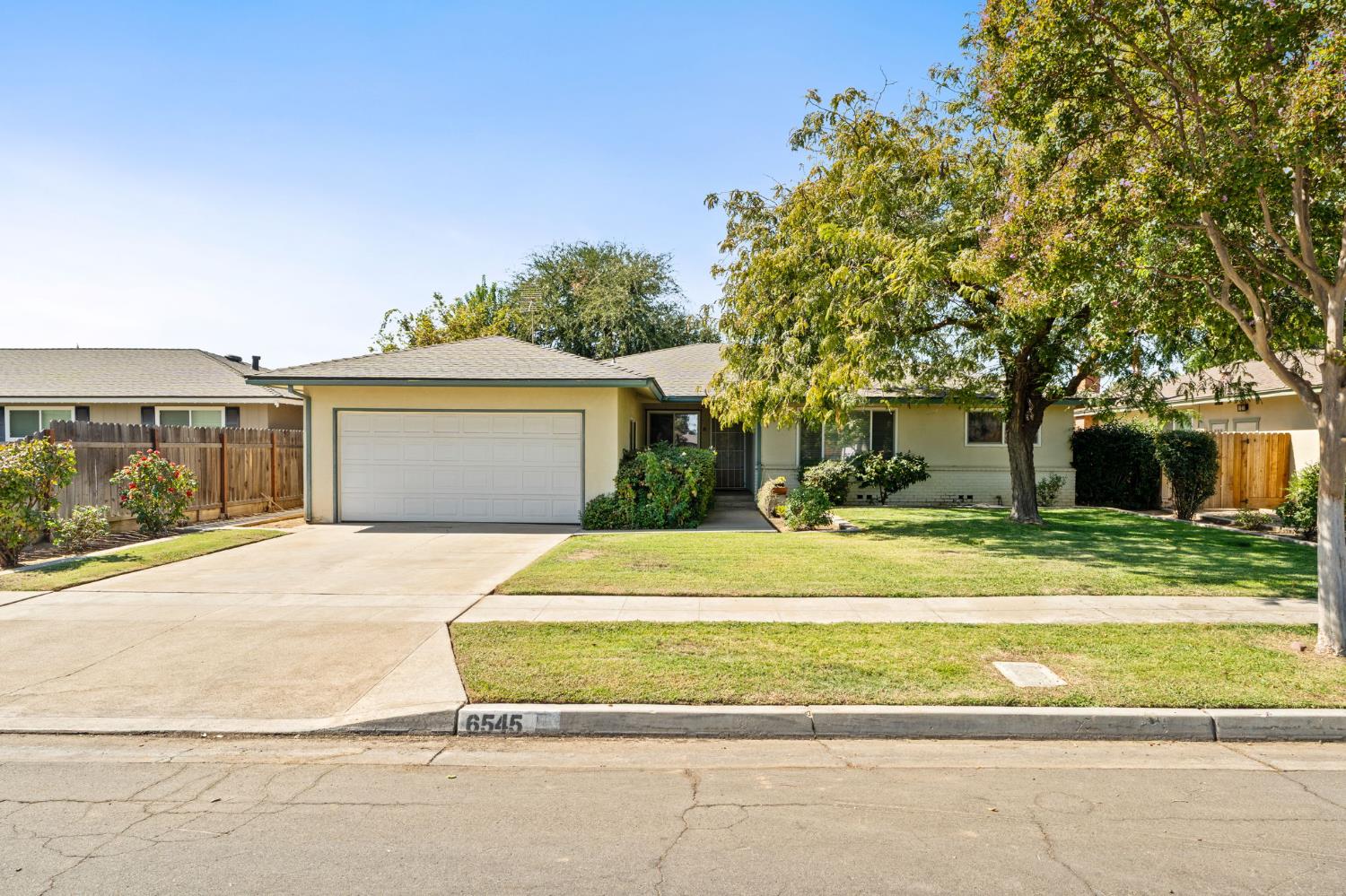 6545 N Raisina Ave, Fresno, CA 93710