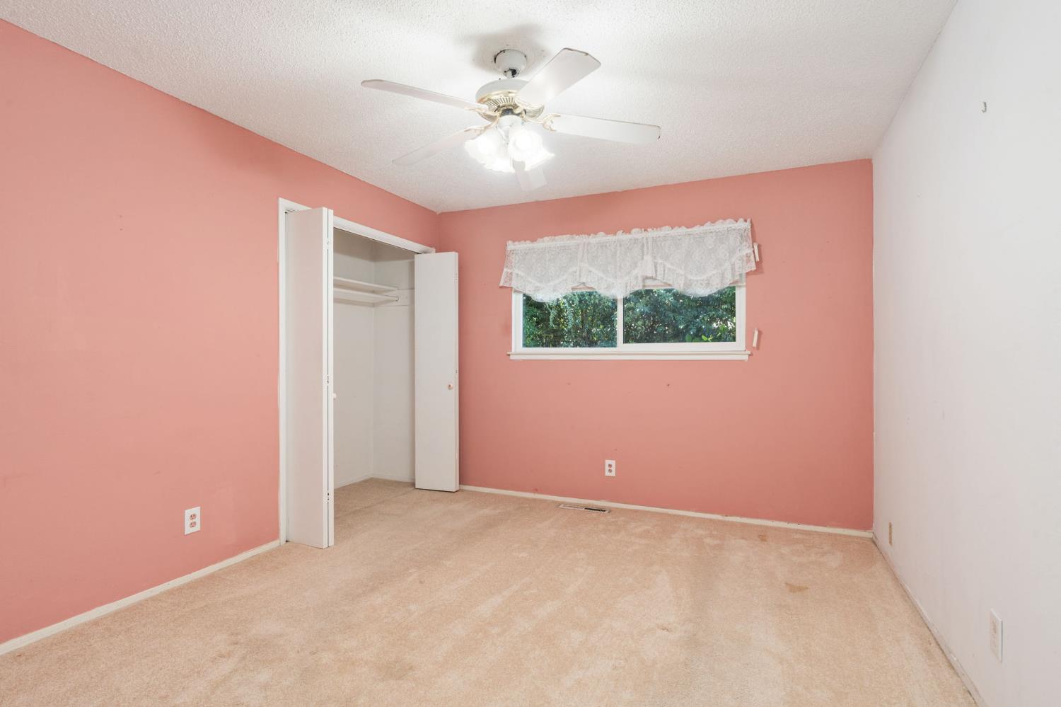 6545 N Raisina Ave, Fresno, CA 93710