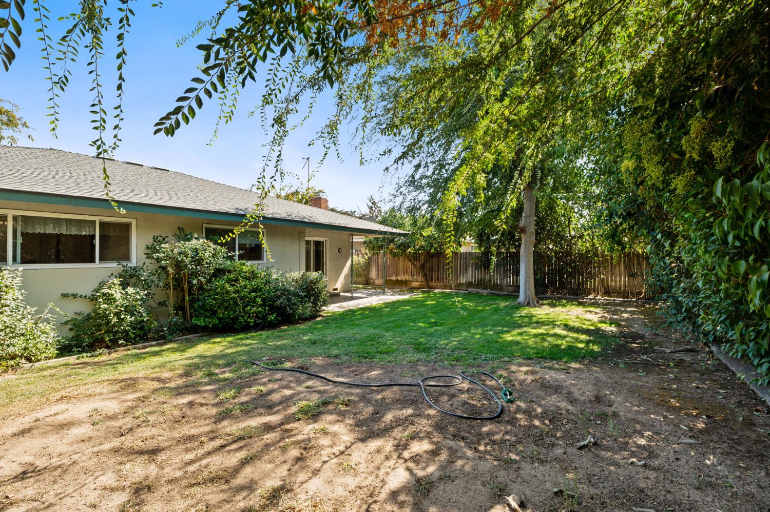 6545 N Raisina Ave, Fresno, CA 93710