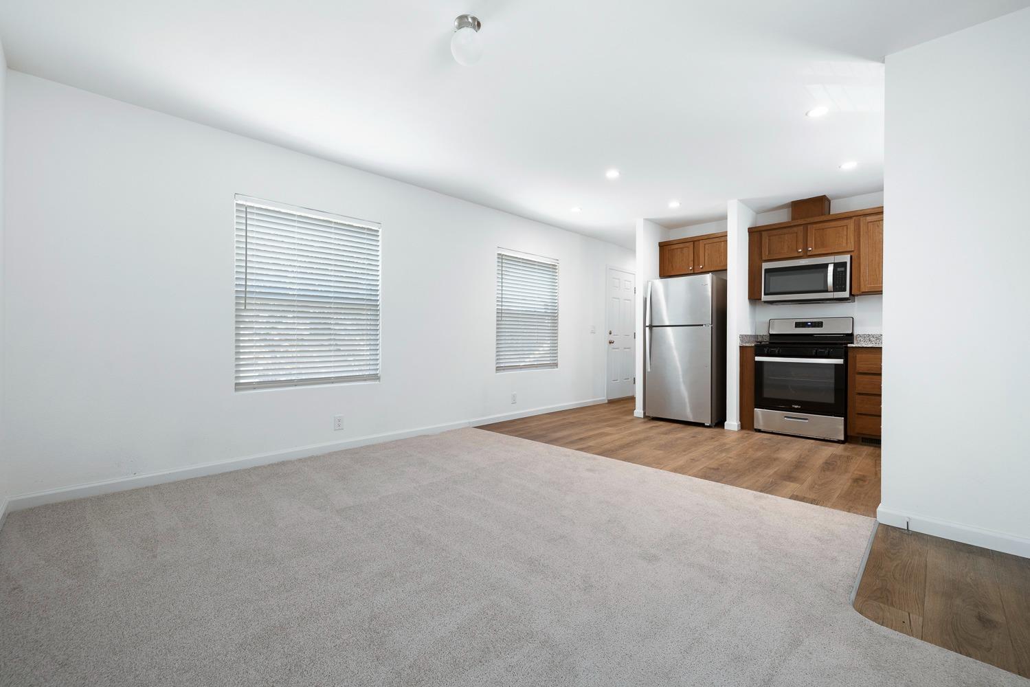 1719 W Olive Ave #37, Fresno, CA 93728