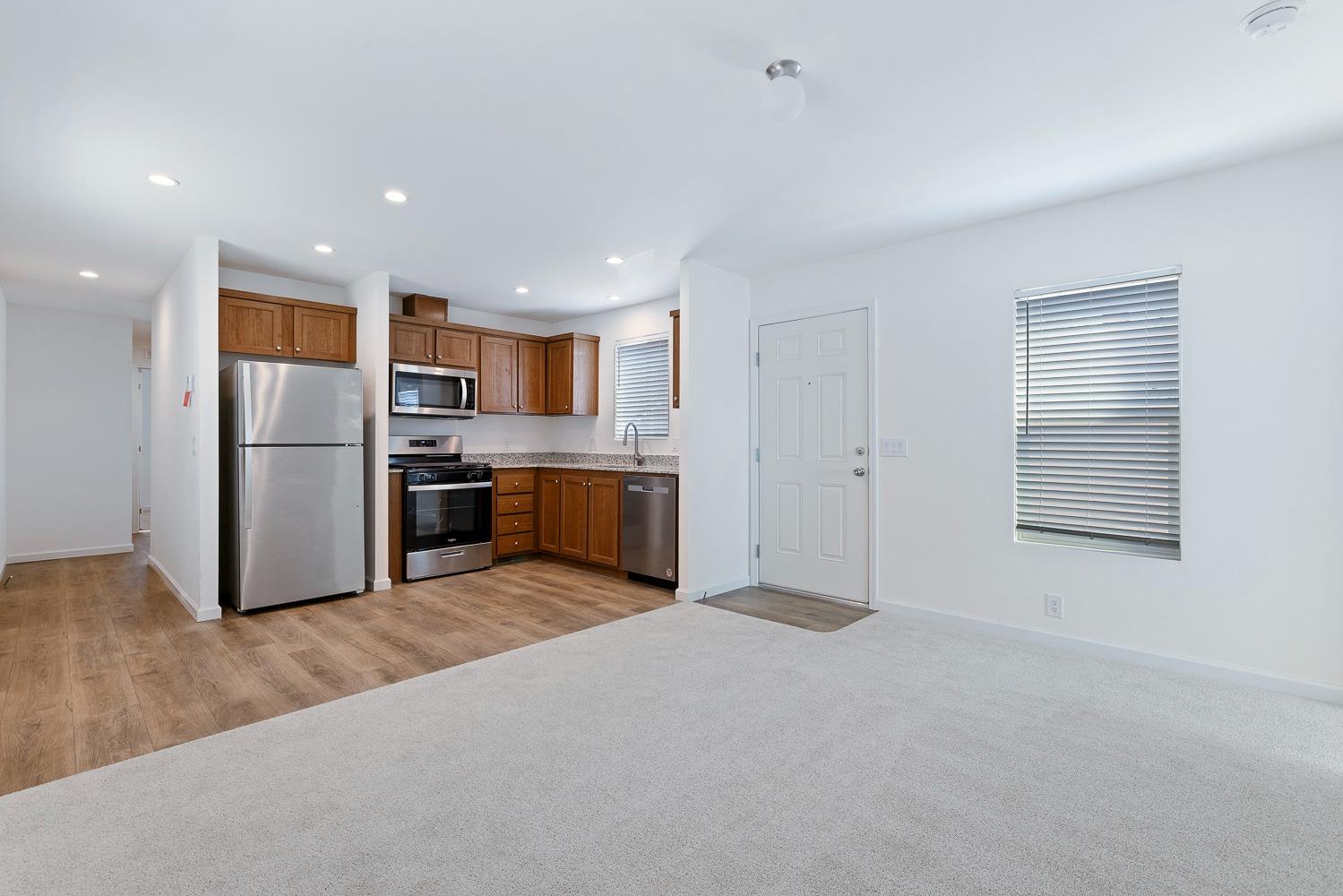 1719 W Olive Ave #37, Fresno, CA 93728