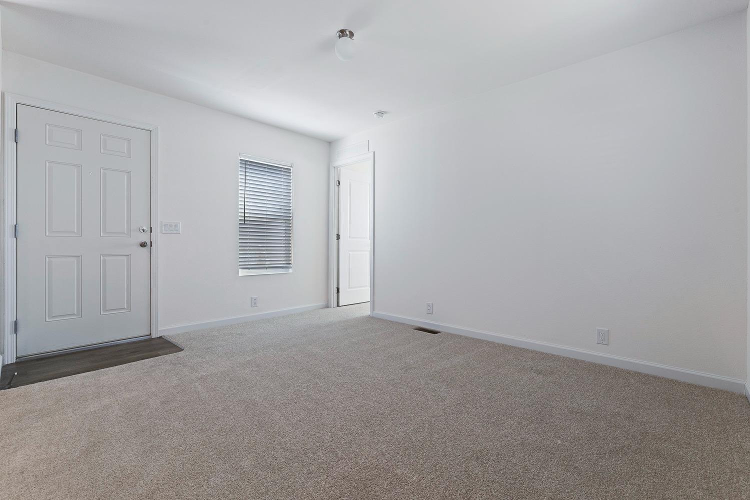 1719 W Olive Ave #37, Fresno, CA 93728