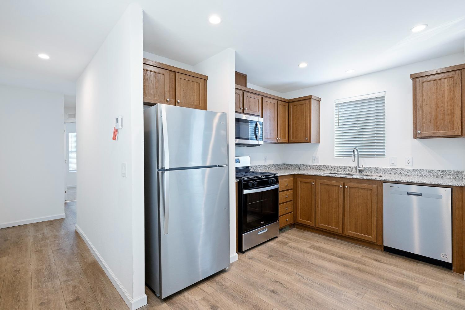 1719 W Olive Ave #37, Fresno, CA 93728