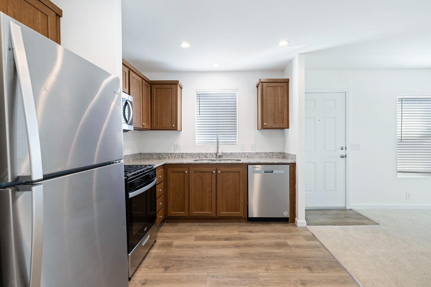 1719 W Olive Ave #37, Fresno, CA 93728