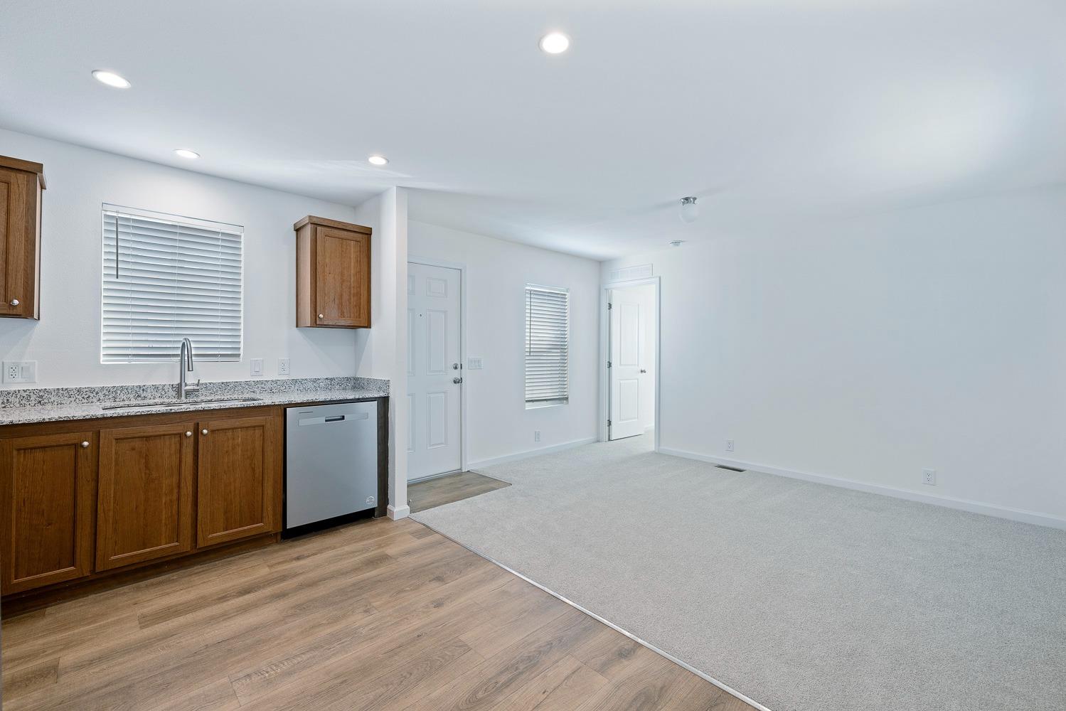 1719 W Olive Ave #37, Fresno, CA 93728