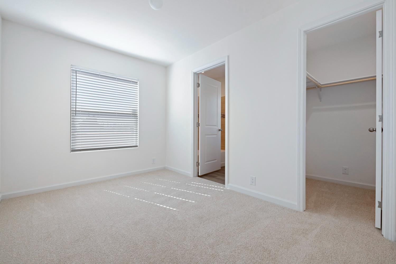 1719 W Olive Ave #37, Fresno, CA 93728