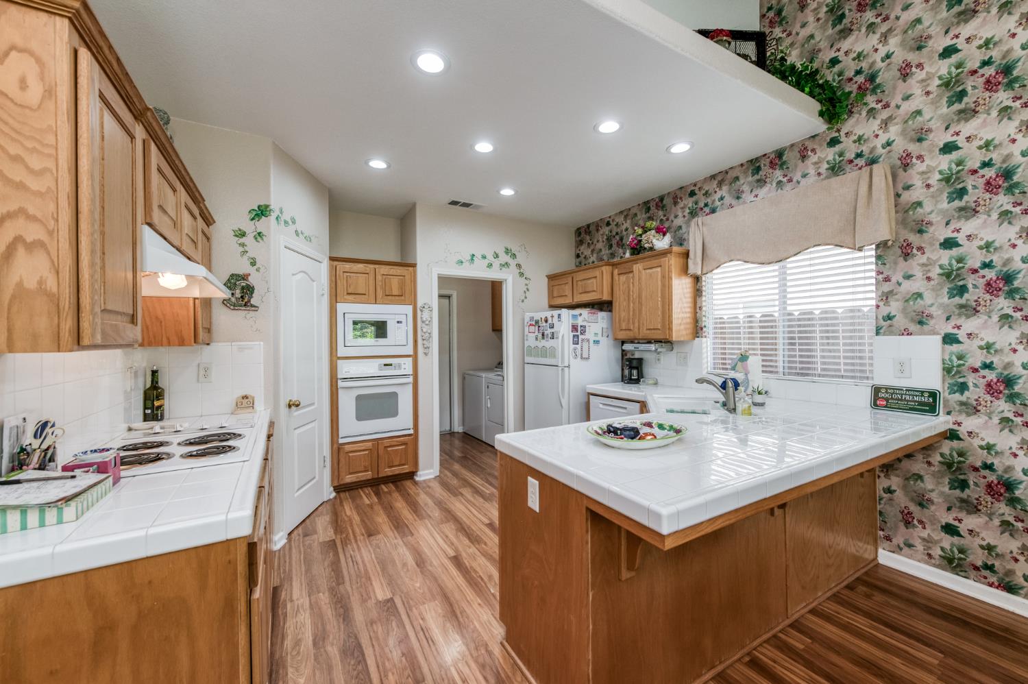 2560 E El Paso Ave, Fresno, CA 93720