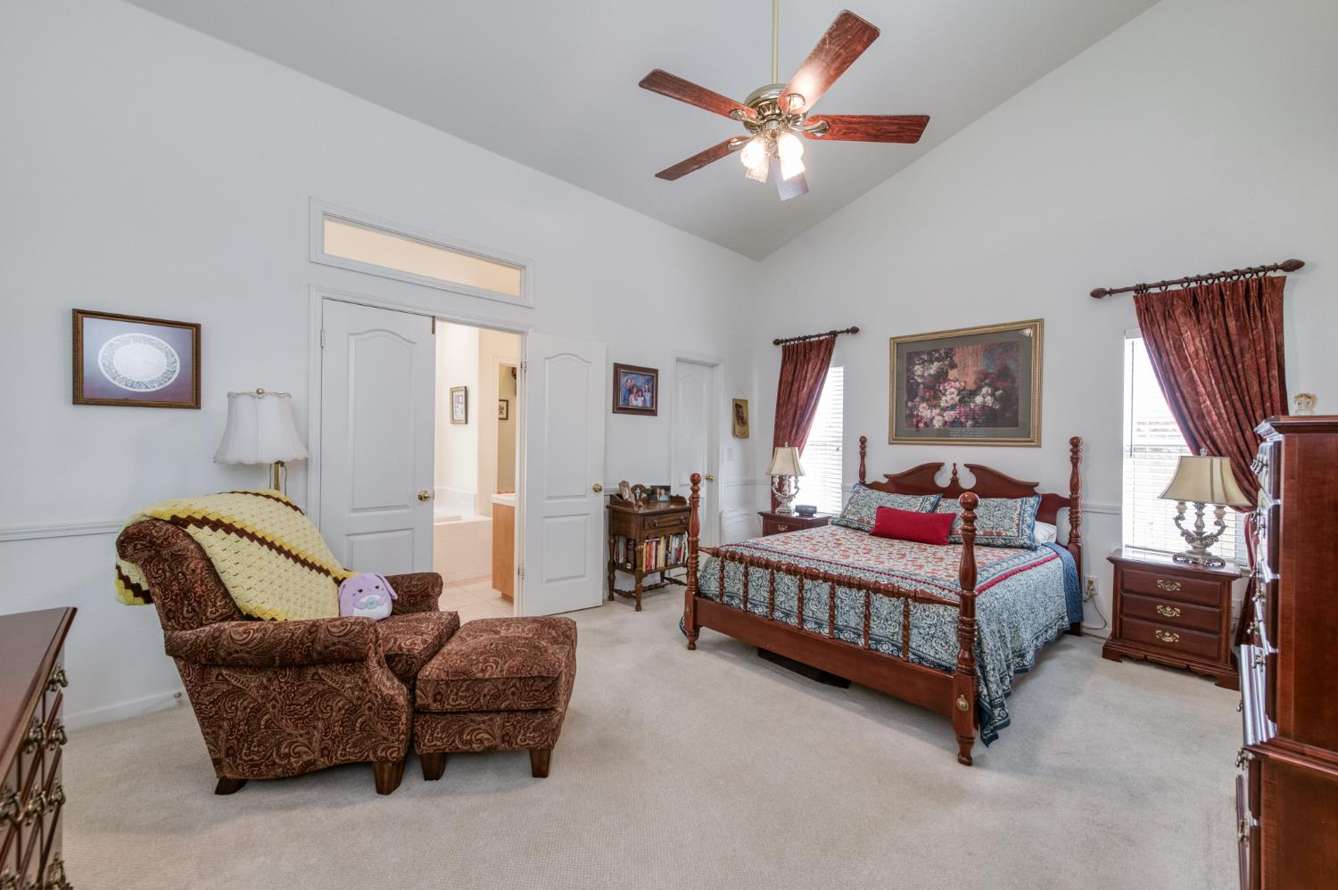 2560 E El Paso Ave, Fresno, CA 93720