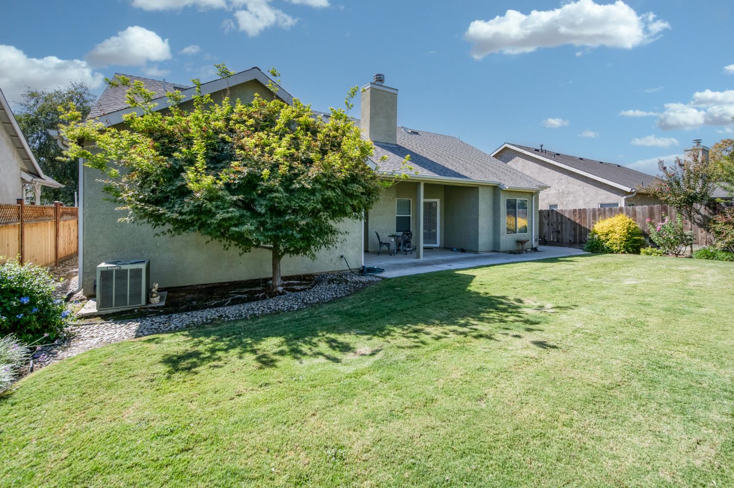 2560 E El Paso Ave, Fresno, CA 93720
