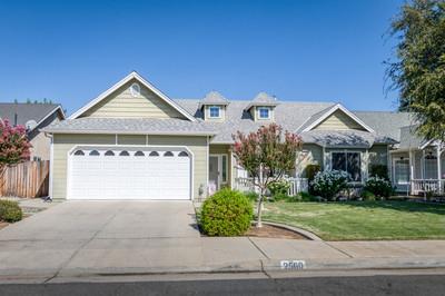 2560 E El Paso Ave, Fresno, CA 93720