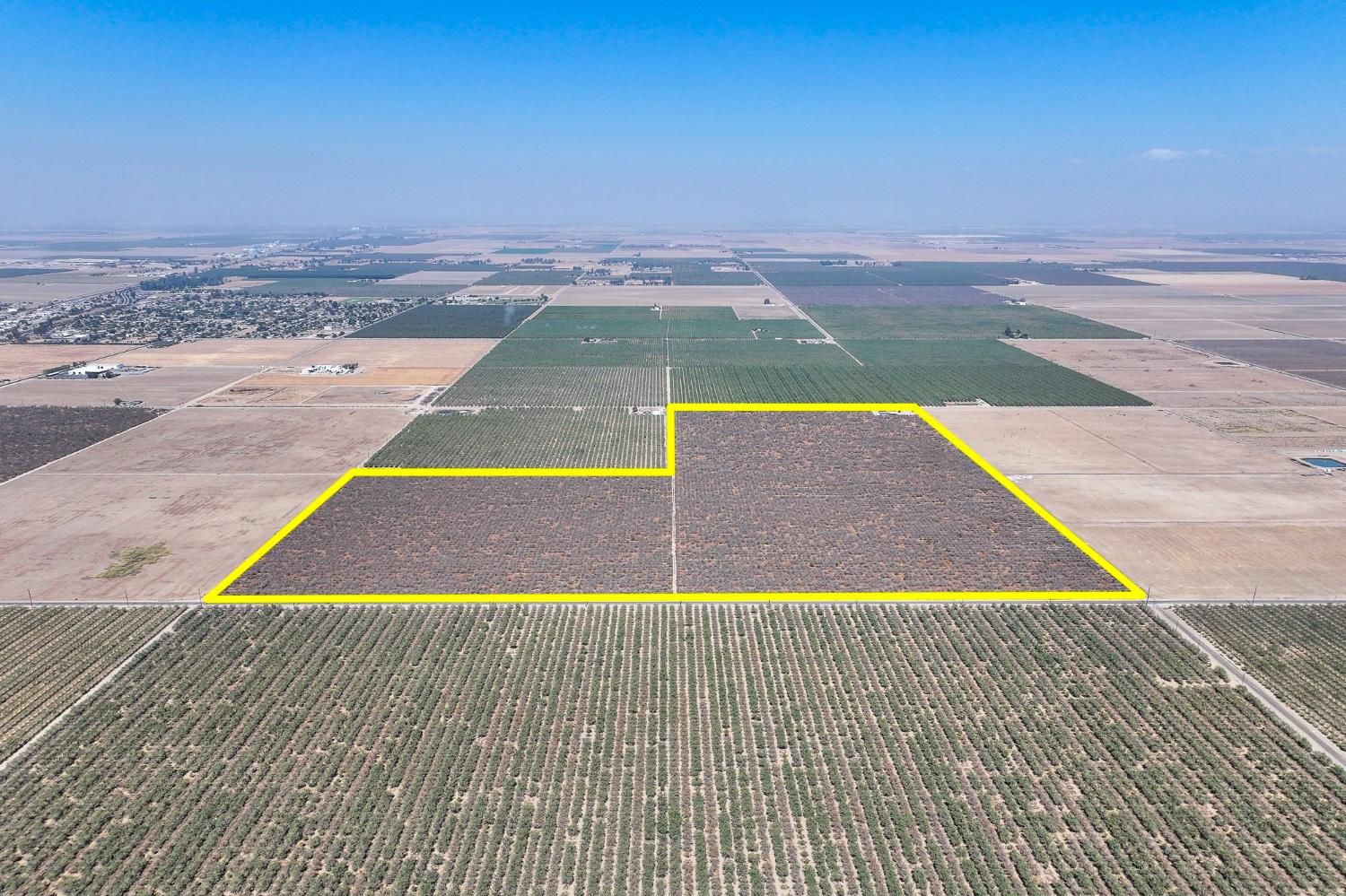 3099 Alila Ave, Pixley, CA 93256