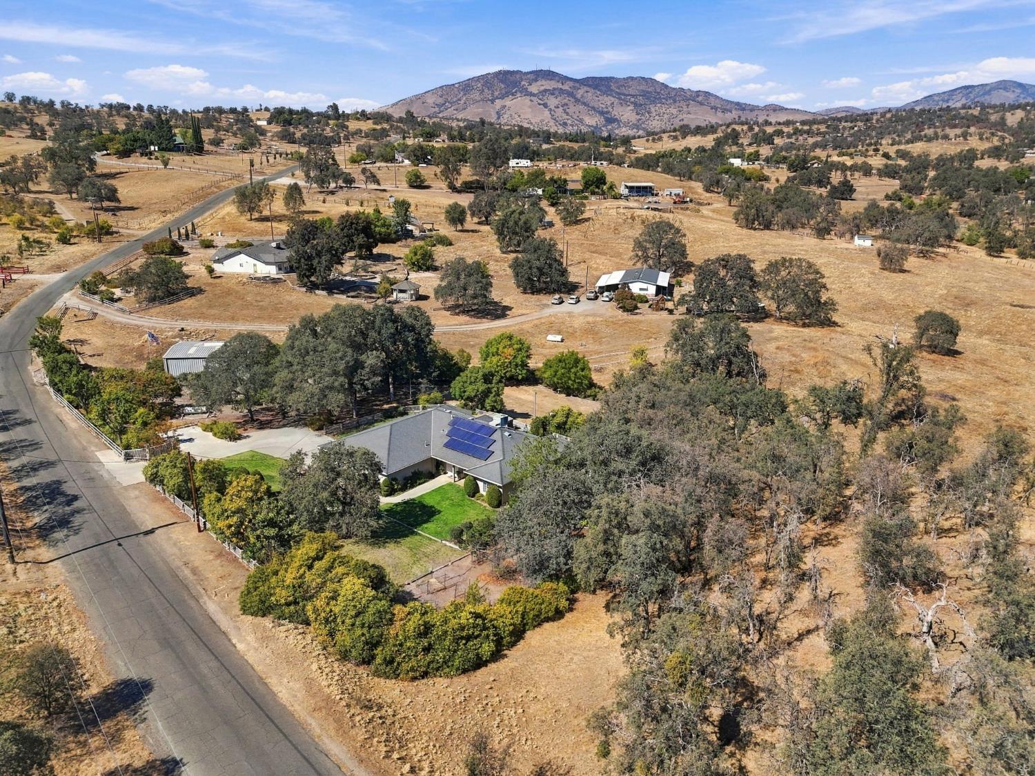 33378 Puma Ln, Yokuts Valley, CA 93675