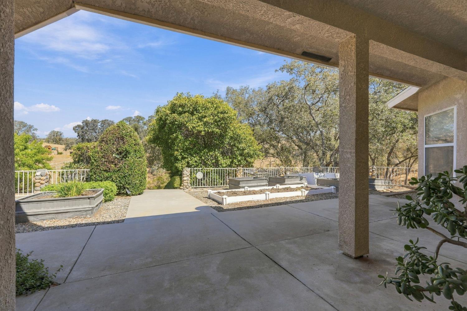 33378 Puma Ln, Yokuts Valley, CA 93675