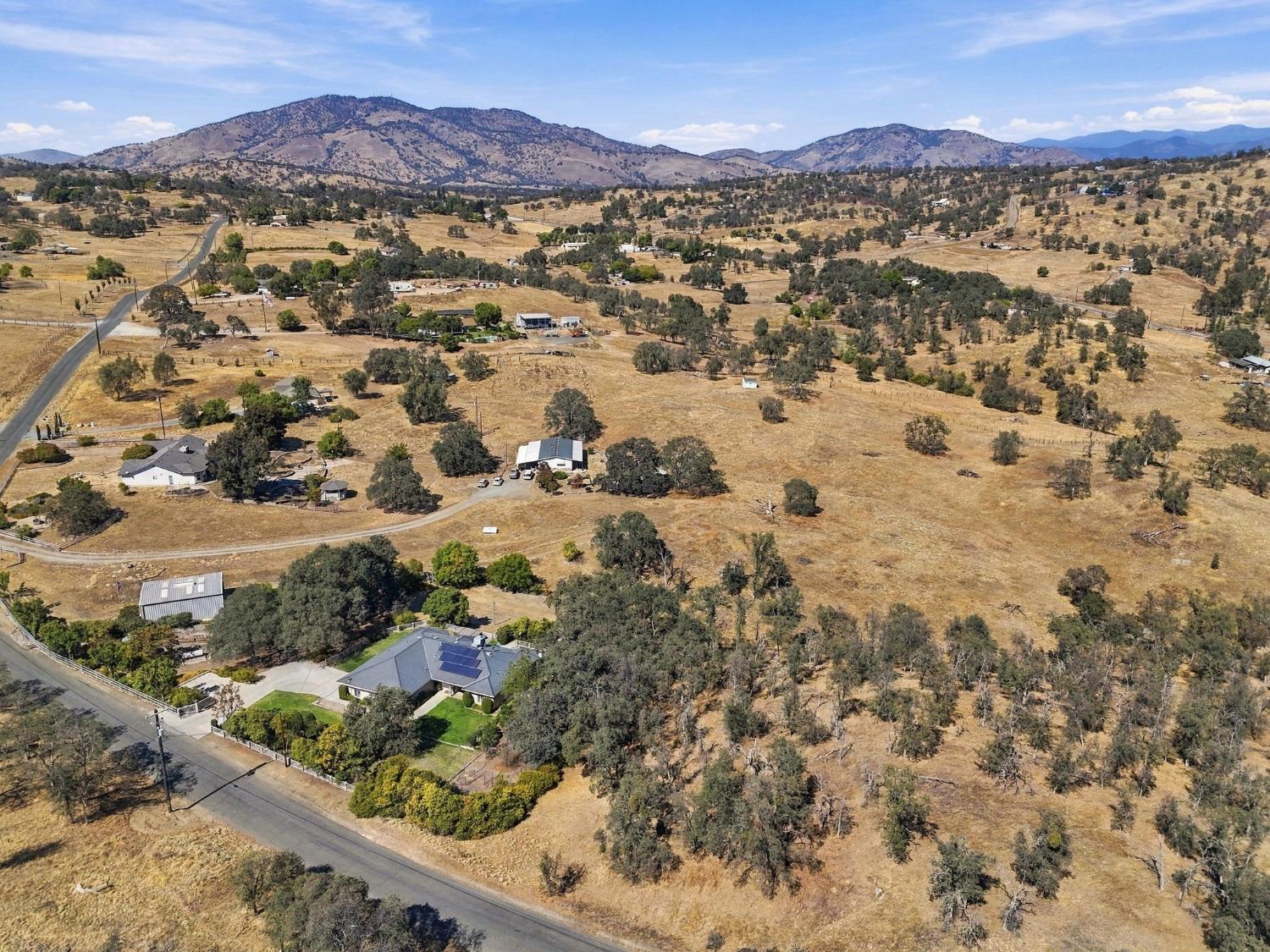 33378 Puma Ln, Yokuts Valley, CA 93675