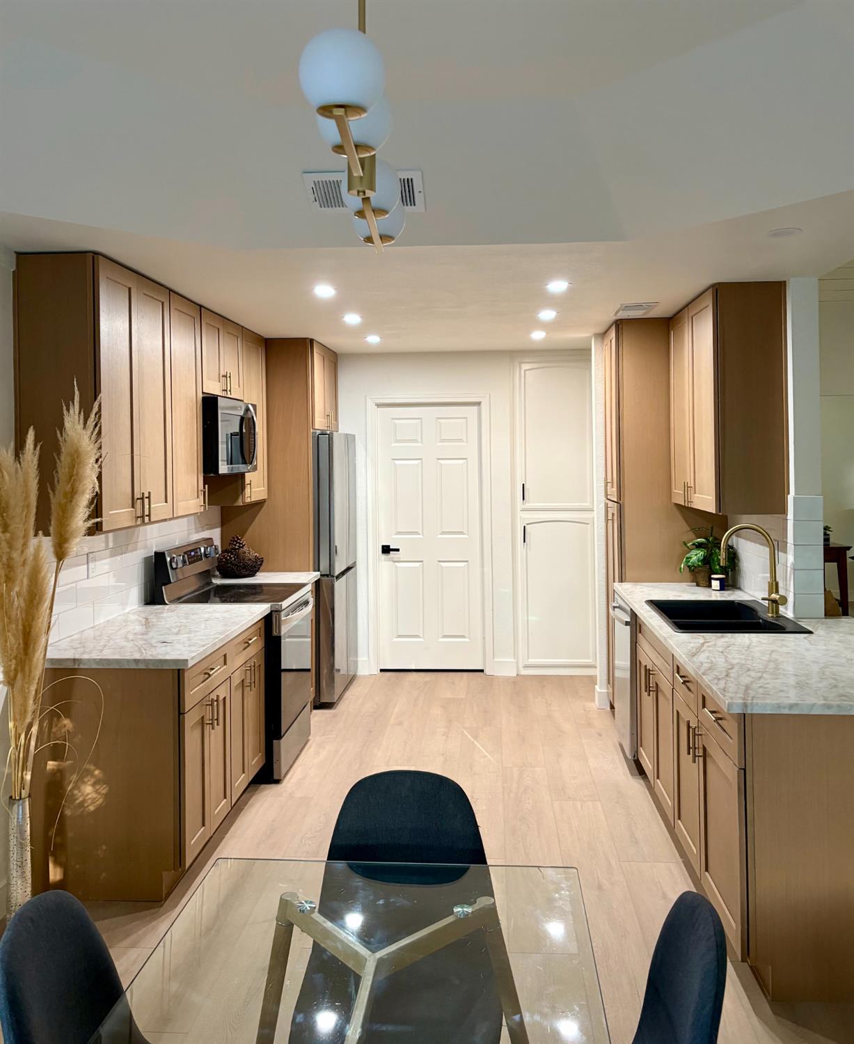 605 E Pintail Cir, Fresno, CA 93730