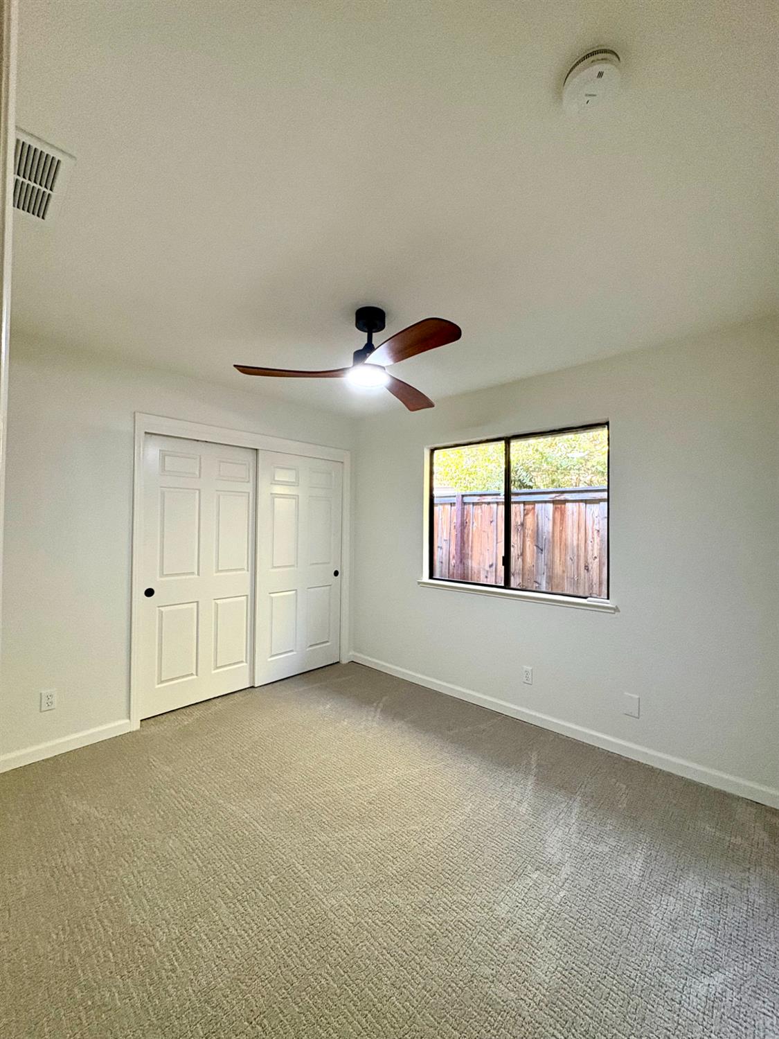 605 E Pintail Cir, Fresno, CA 93730