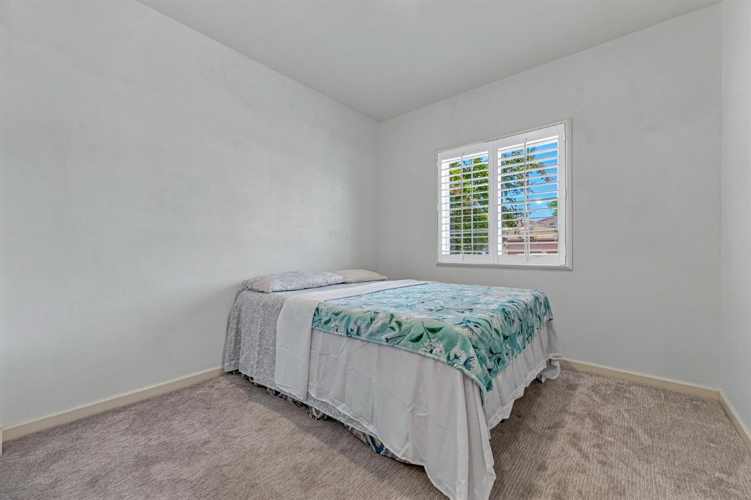 638 Phelps Dr, Merced, CA 95348