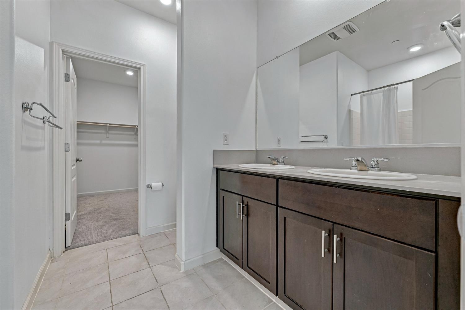 638 Phelps Dr, Merced, CA 95348