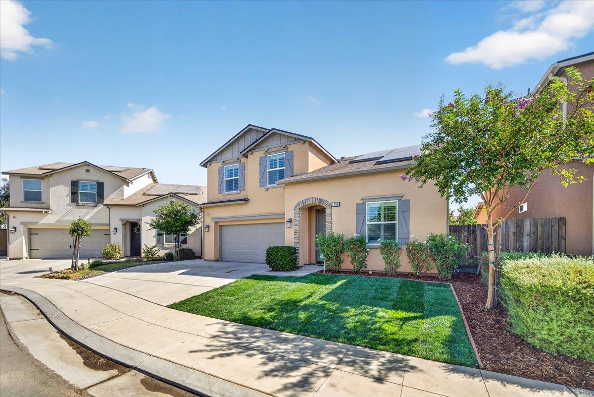 4466 N Ensanada Ave, Fresno, CA 93723