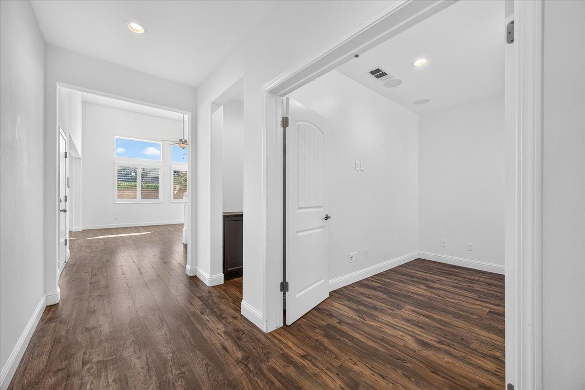 4466 N Ensanada Ave, Fresno, CA 93723