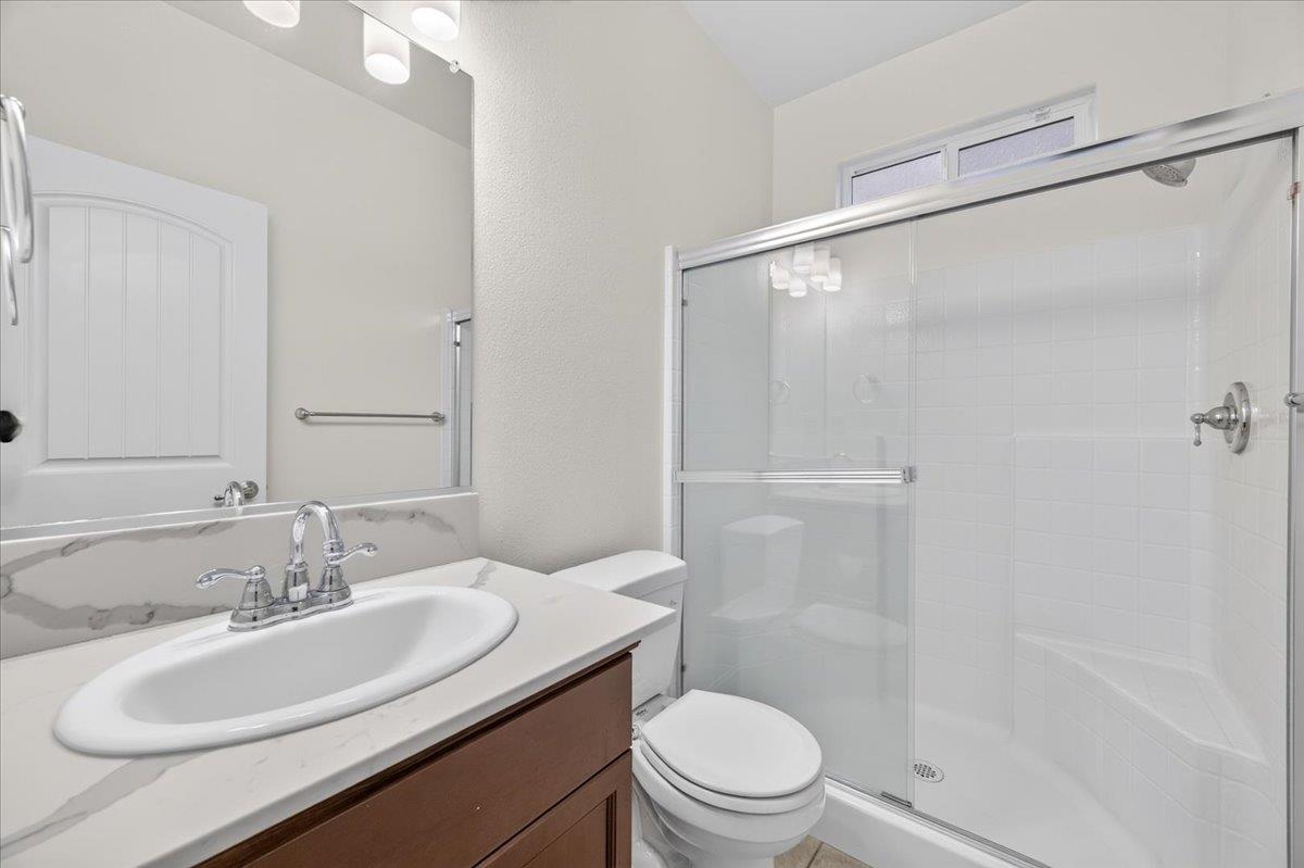4466 N Ensanada Ave, Fresno, CA 93723