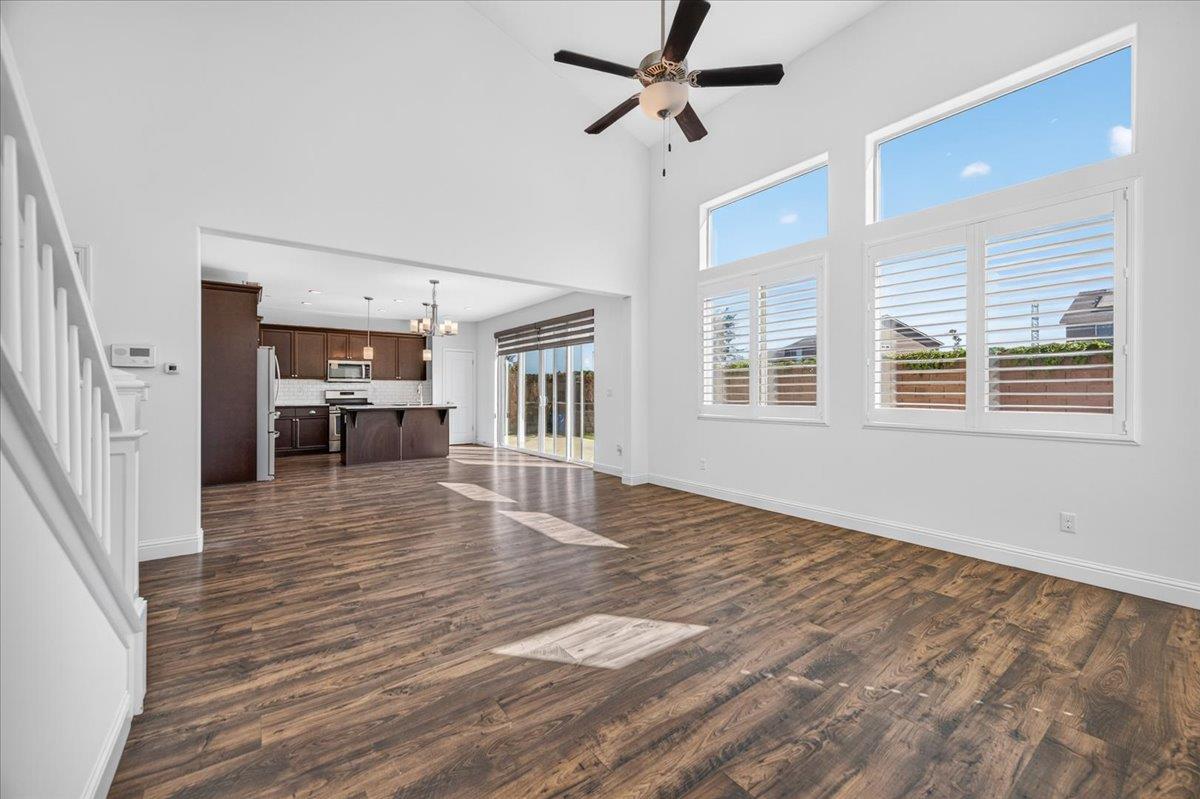 4466 N Ensanada Ave, Fresno, CA 93723
