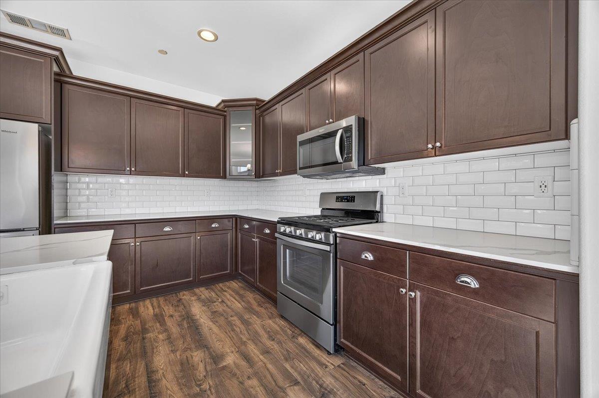 4466 N Ensanada Ave, Fresno, CA 93723