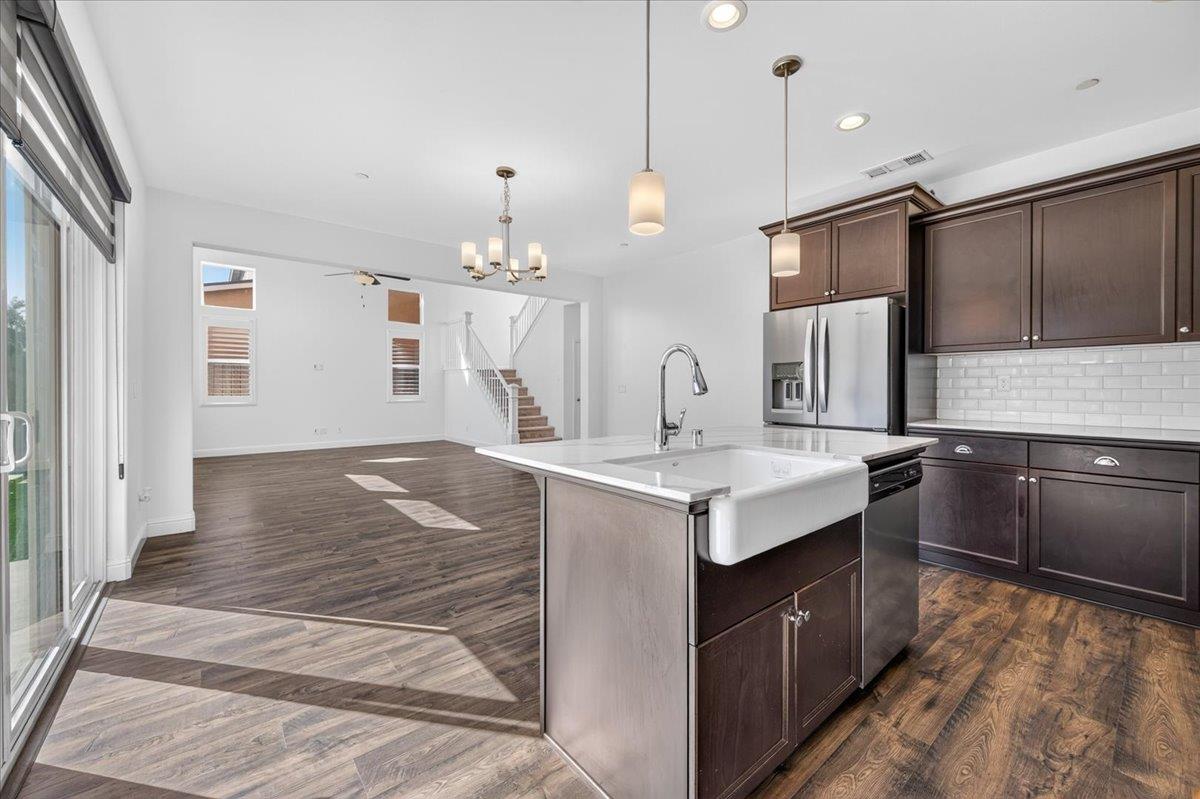 4466 N Ensanada Ave, Fresno, CA 93723