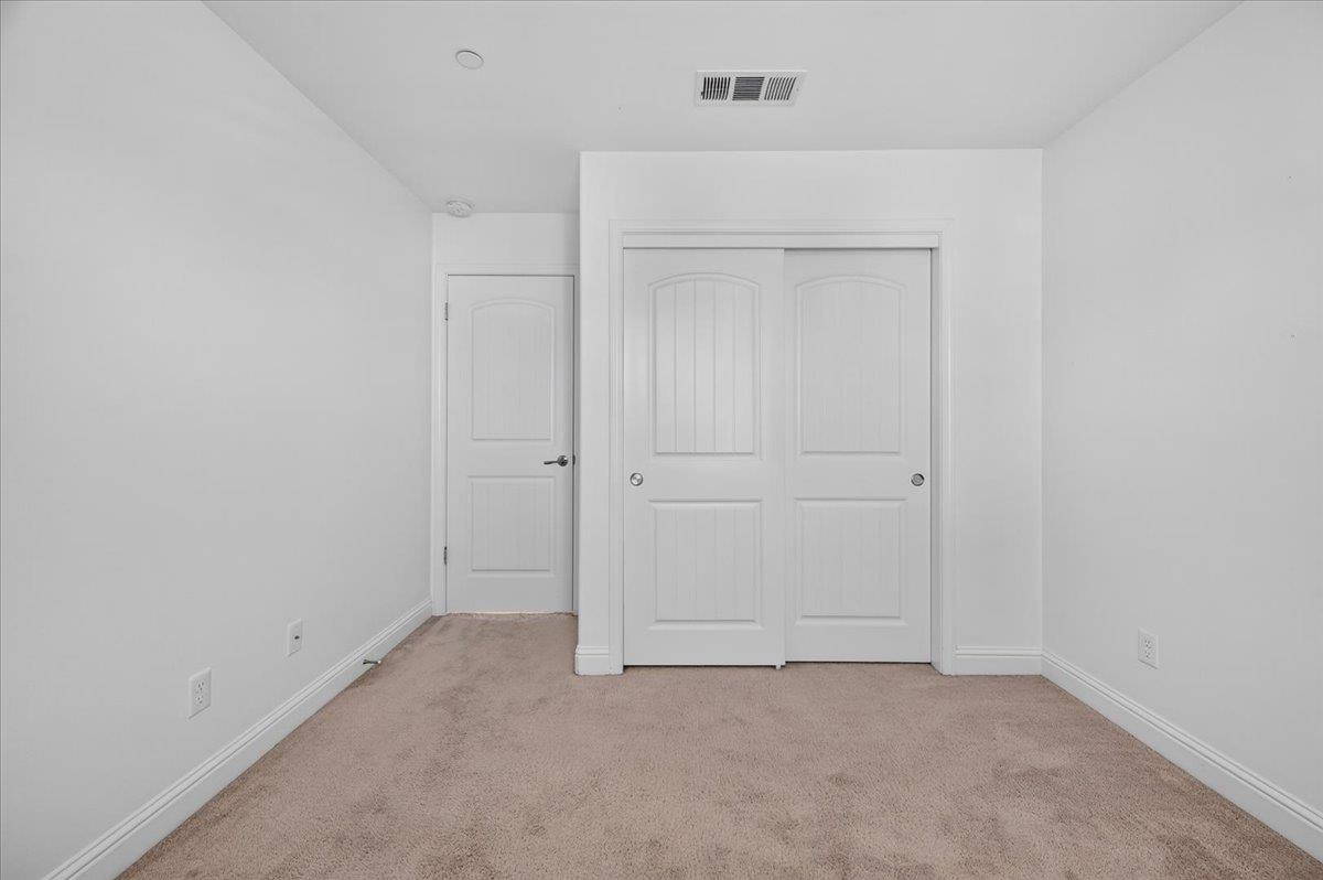 4466 N Ensanada Ave, Fresno, CA 93723