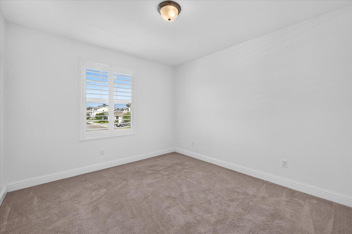 4466 N Ensanada Ave, Fresno, CA 93723