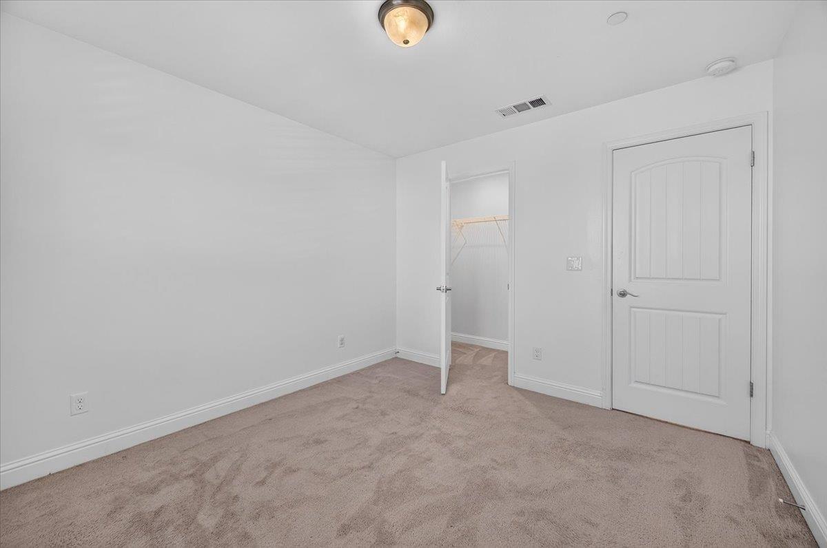 4466 N Ensanada Ave, Fresno, CA 93723
