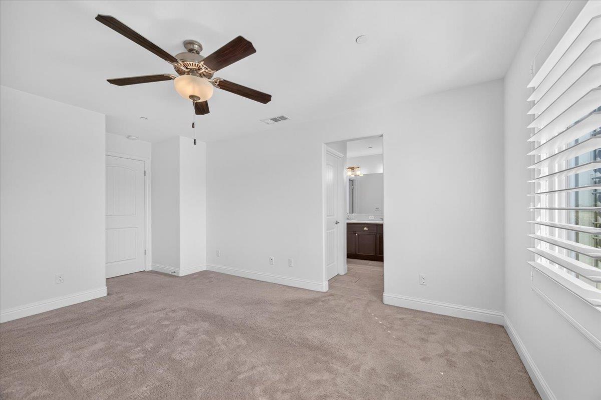 4466 N Ensanada Ave, Fresno, CA 93723