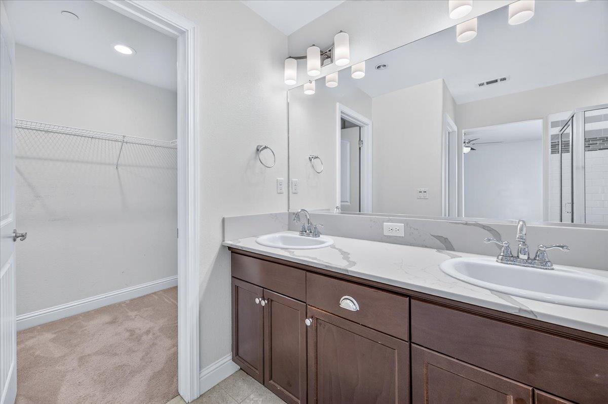 4466 N Ensanada Ave, Fresno, CA 93723