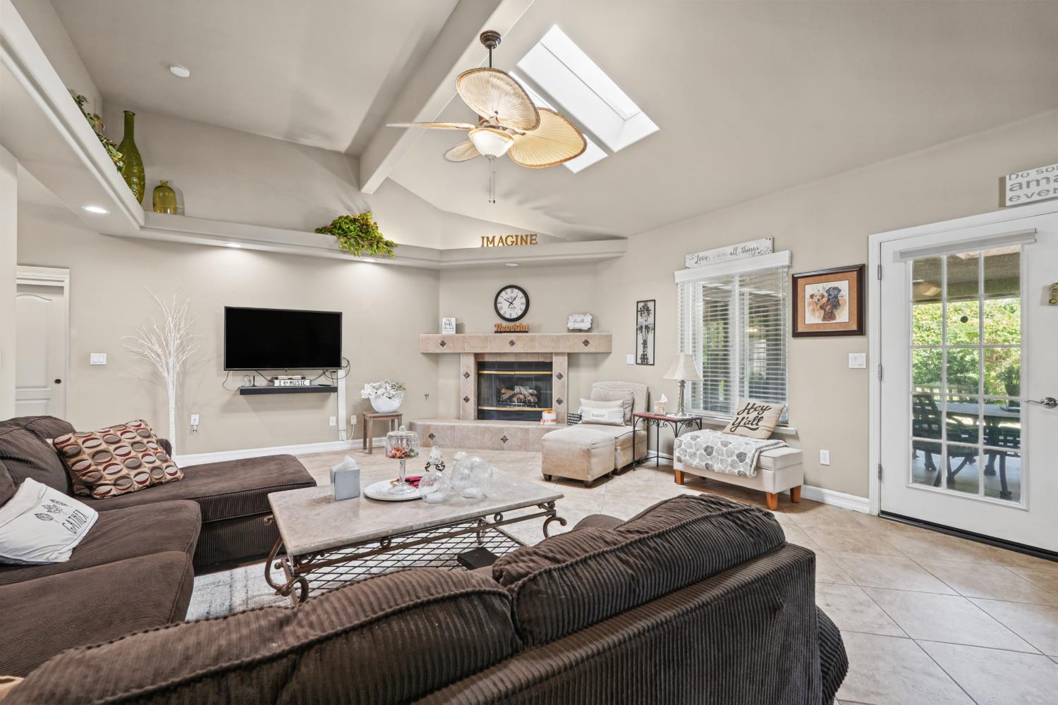 2963 Glade Ave, Madera, CA 93637