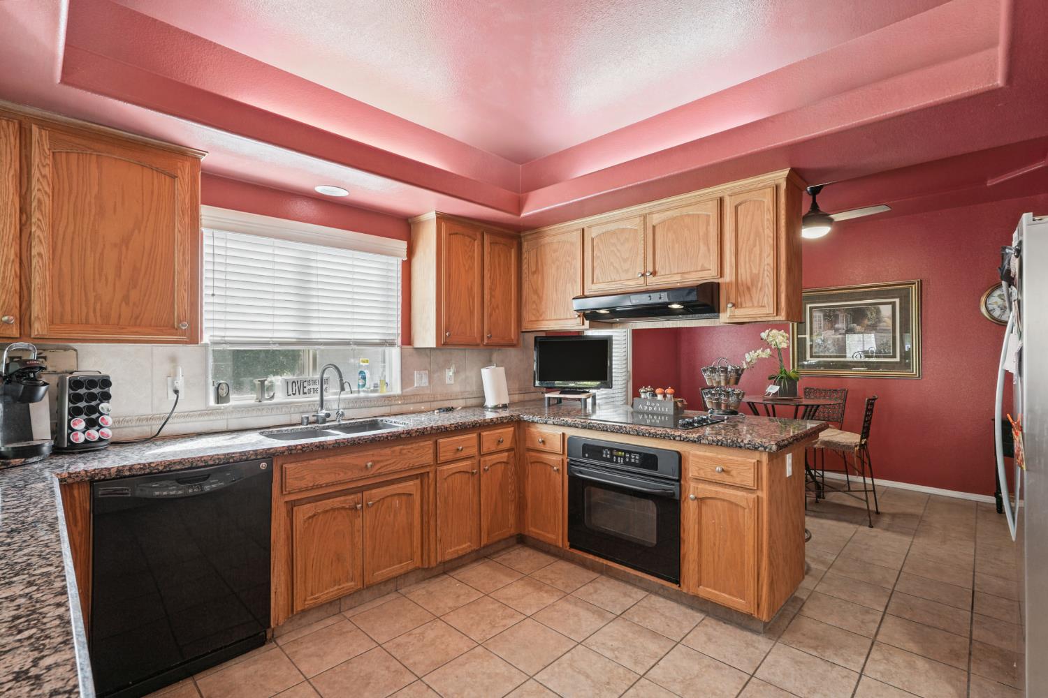 2963 Glade Ave, Madera, CA 93637