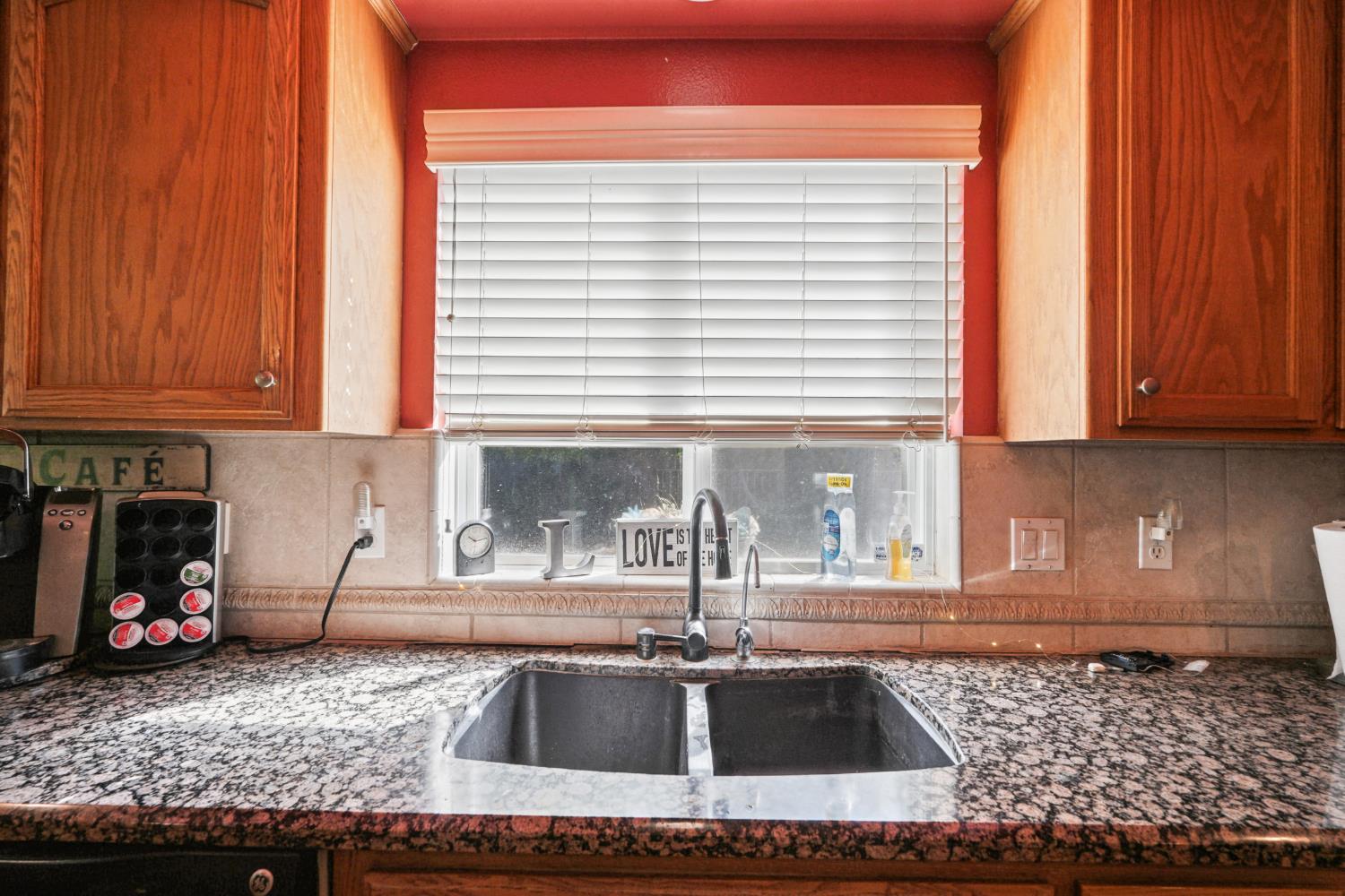 2963 Glade Ave, Madera, CA 93637