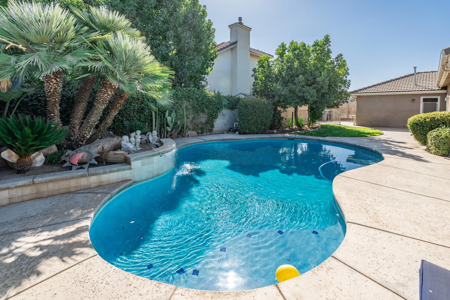2963 Glade Ave, Madera, CA 93637
