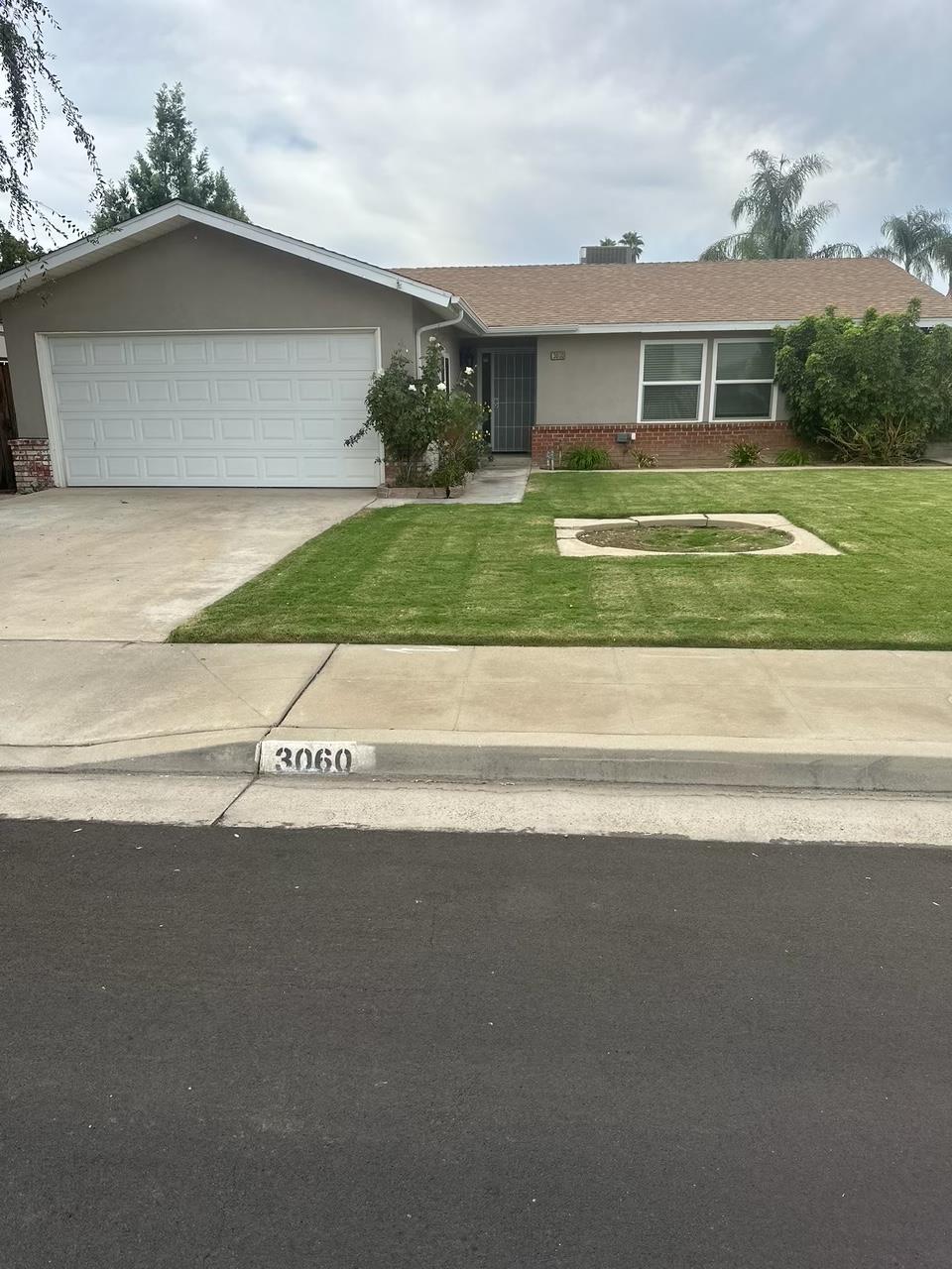 3060 Sylmar Ave, Clovis, CA 93612