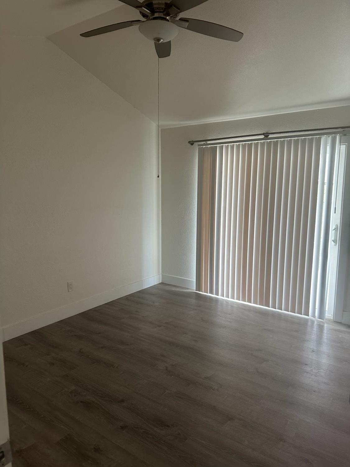 3060 Sylmar Ave, Clovis, CA 93612