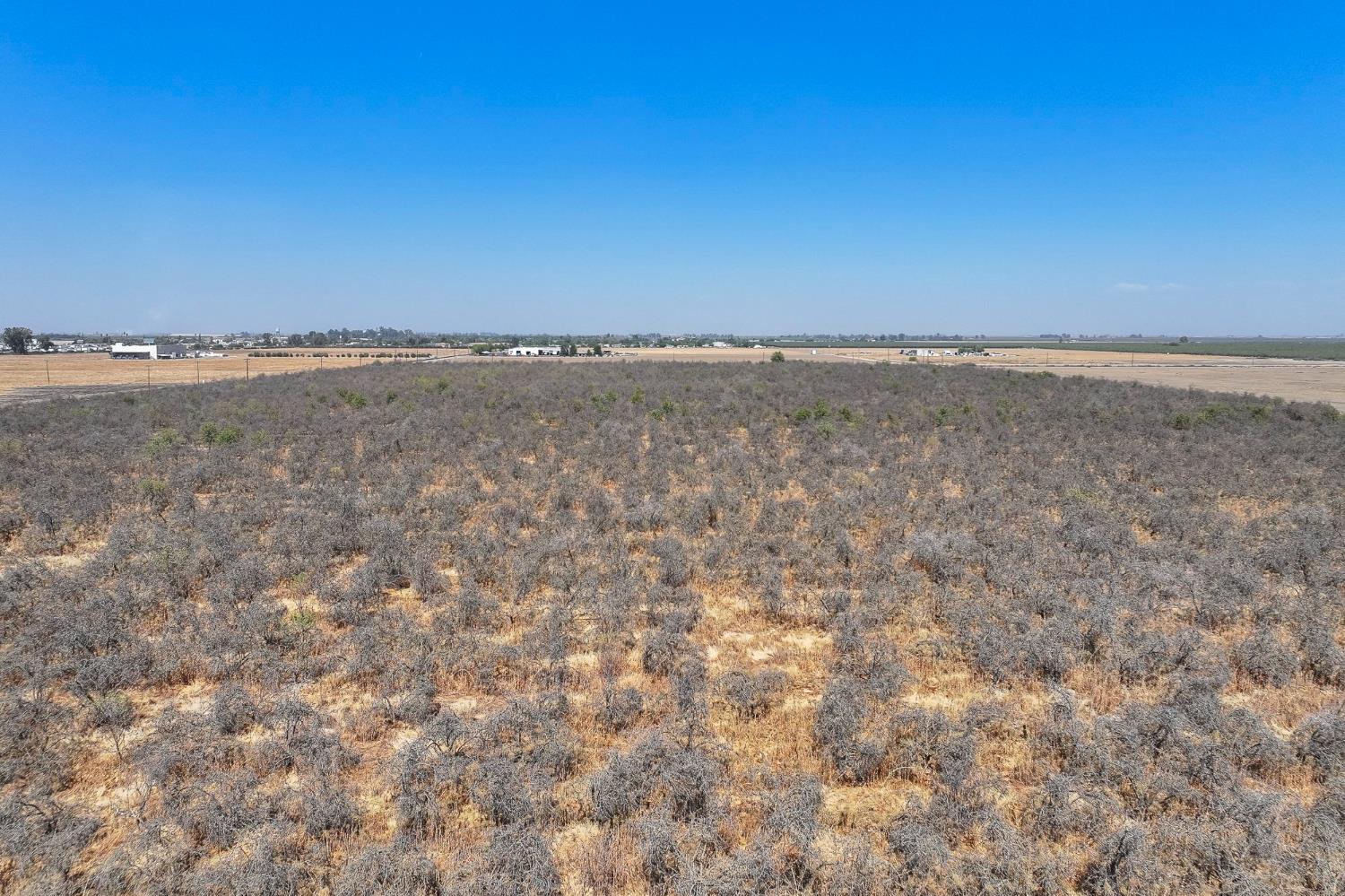1531 E Sierra Ave, Pixley, CA 93256