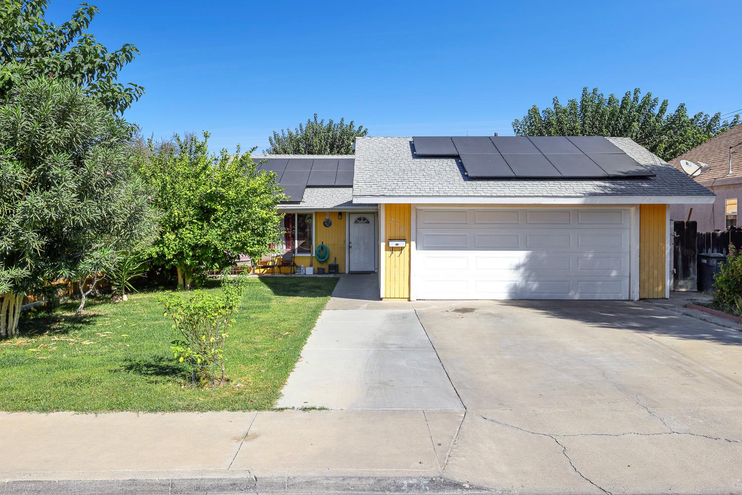 275 E Pleasant St, Coalinga, CA 93210