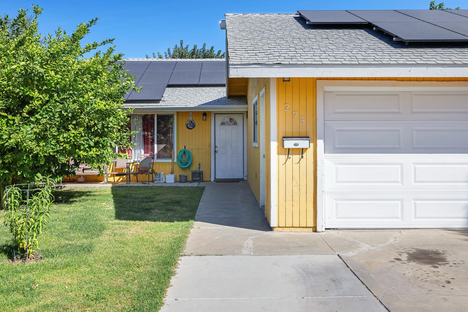 275 E Pleasant St, Coalinga, CA 93210