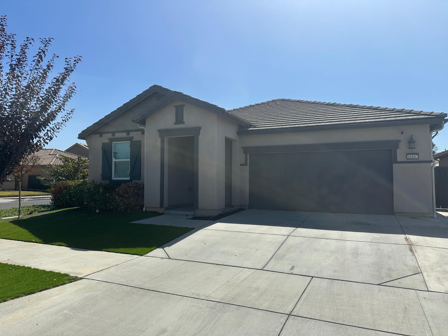14167 Middleton Ave, Kerman, CA 93630
