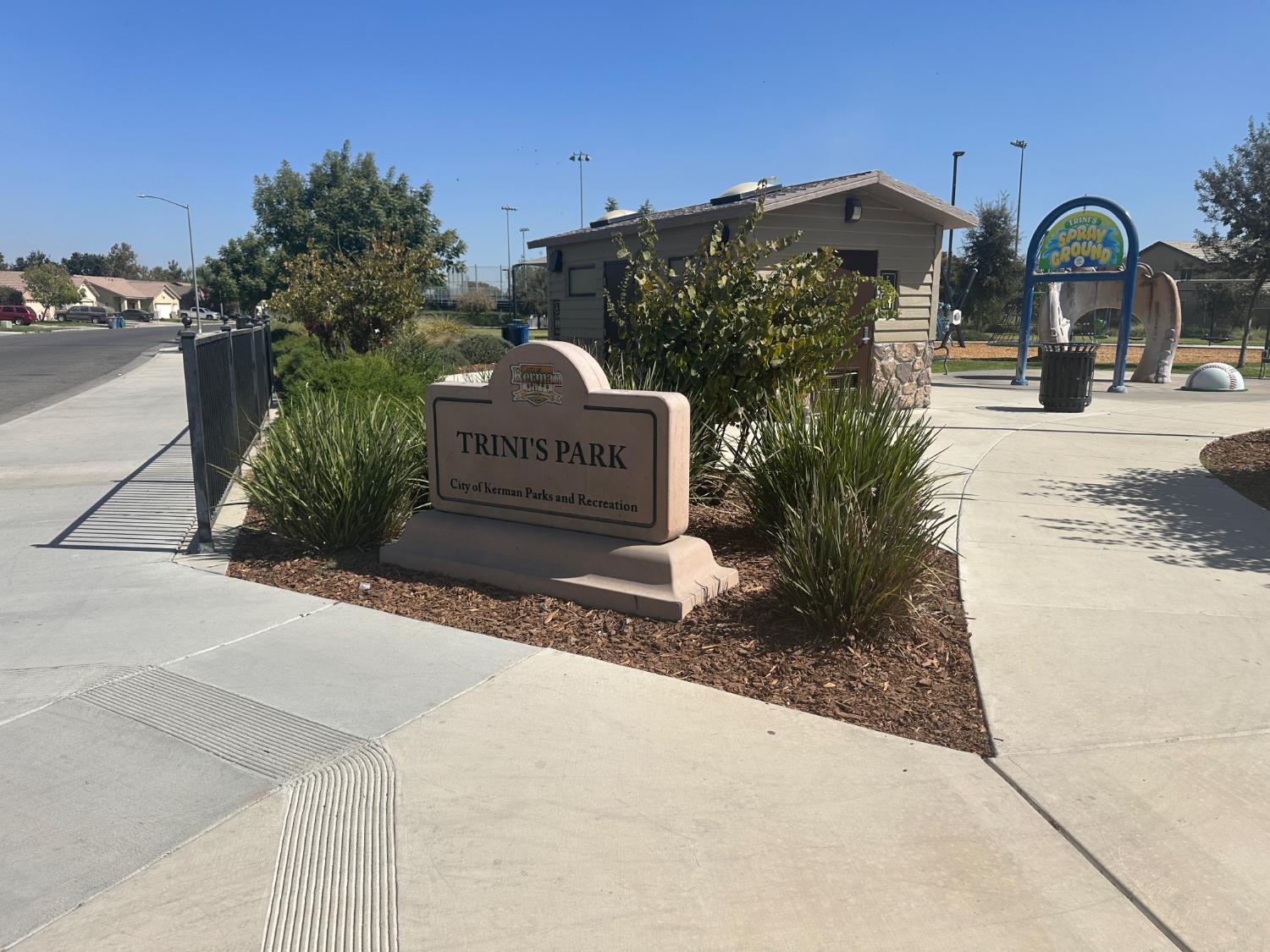 14167 Middleton Ave, Kerman, CA 93630
