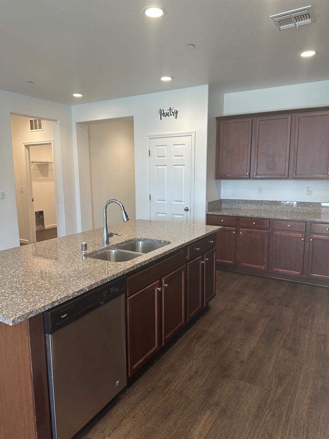 14167 Middleton Ave, Kerman, CA 93630