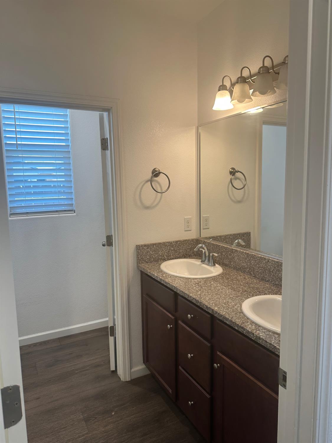 14167 Middleton Ave, Kerman, CA 93630