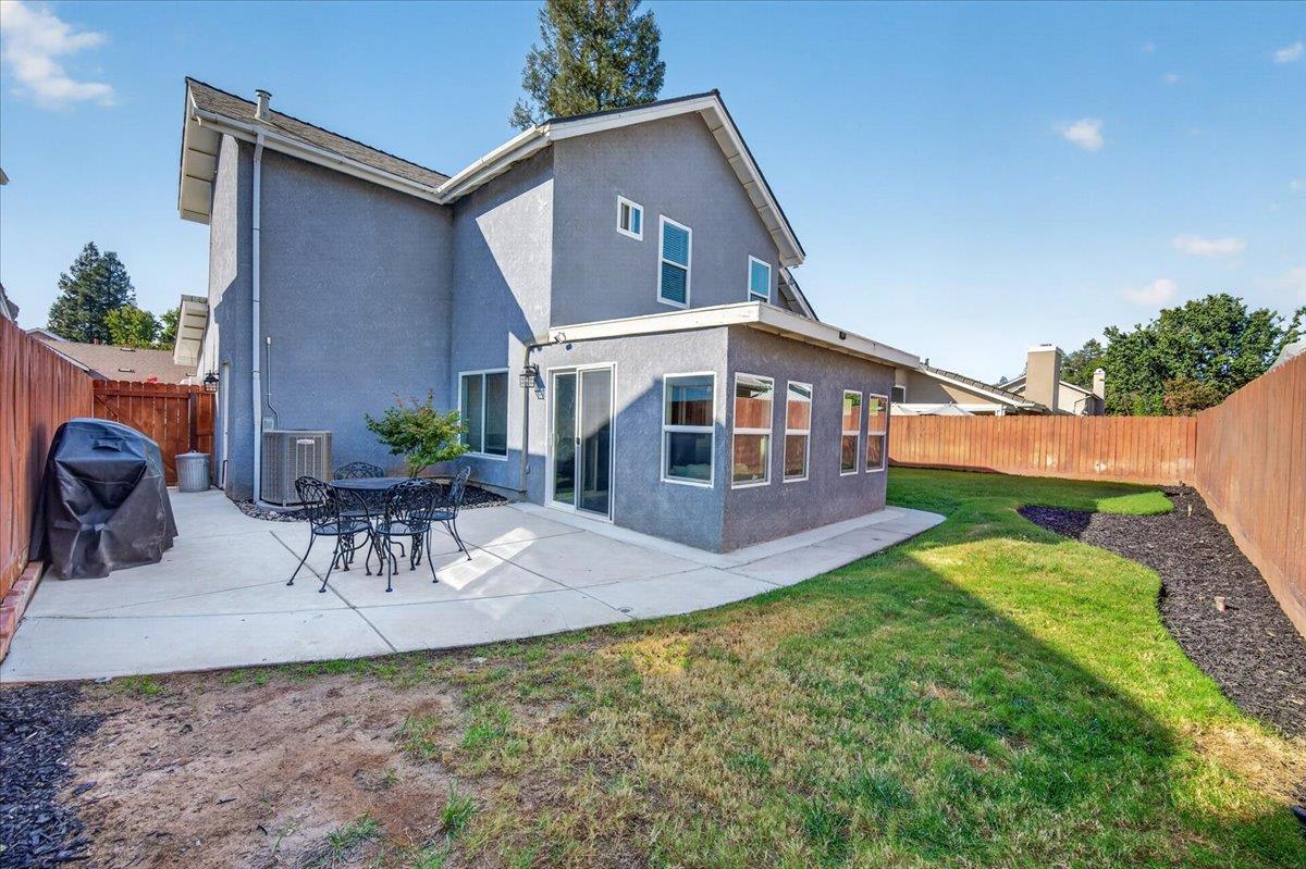 2616 E Chennault Ave, Fresno, CA 93720
