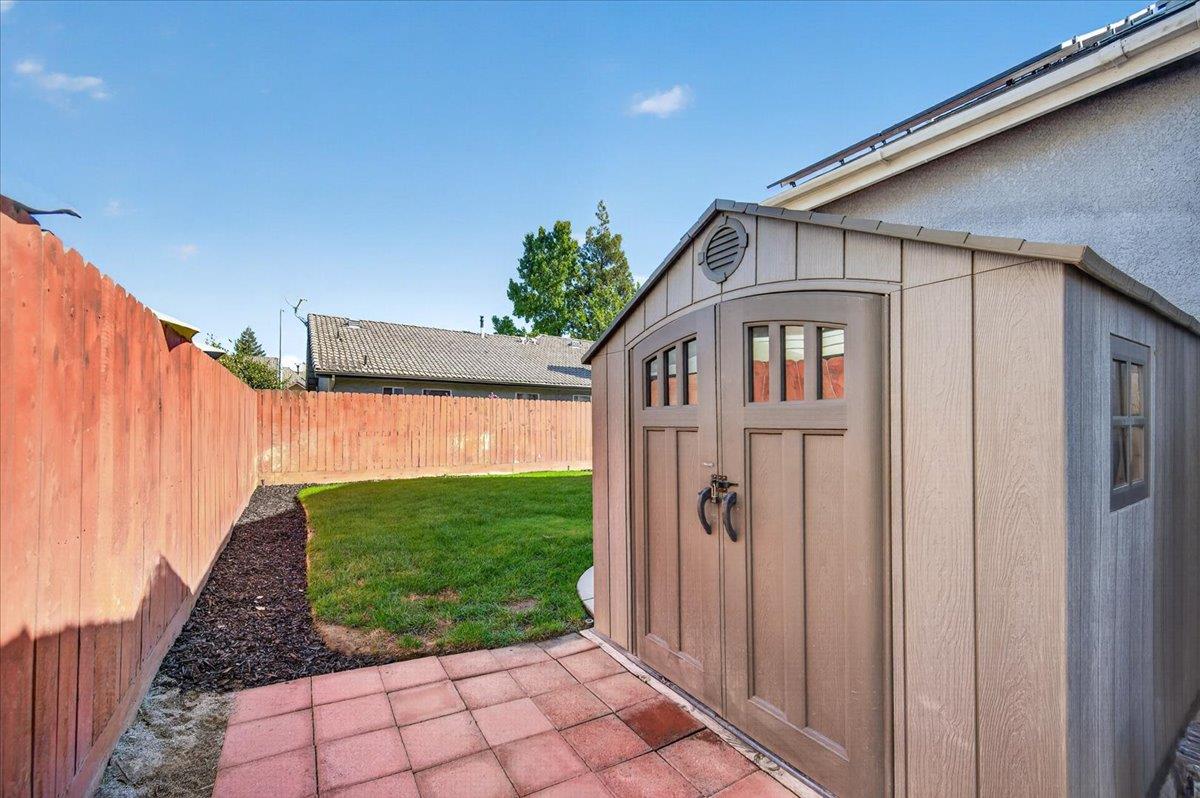 2616 E Chennault Ave, Fresno, CA 93720