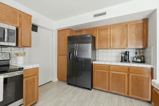 6664 N Wheeler Ave, Fresno, CA 93722