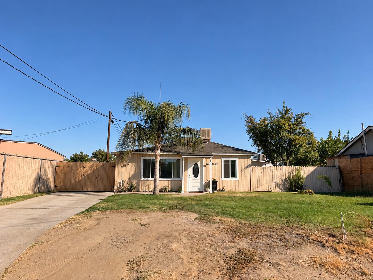 4453 E Home Ave, Fresno, CA 93703